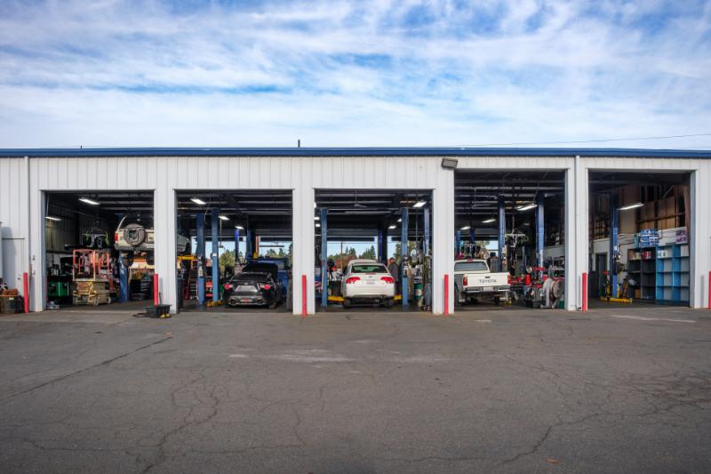 Car Mechanic near Fair Oaks, California Car Mechanic near Fair Oaks, California